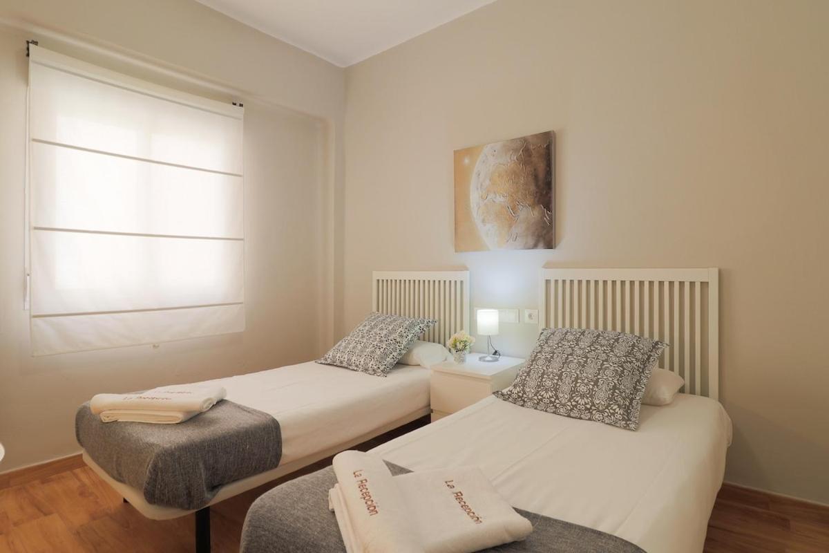 C102 - Huge And Stylish 5 Bedroom By The Center Malaga Bagian luar foto